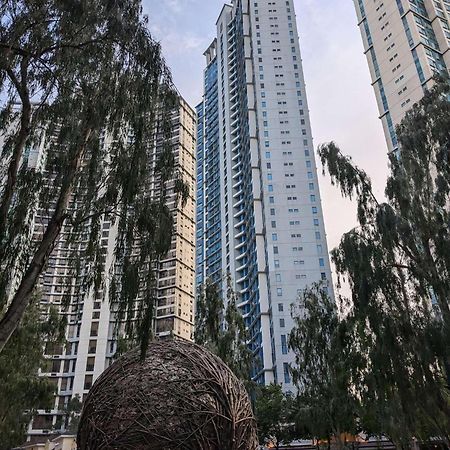 Bellagio One Bedrroom Bgc Burgos Circle By Christine Suites Ph Taguig Ngoại thất bức ảnh