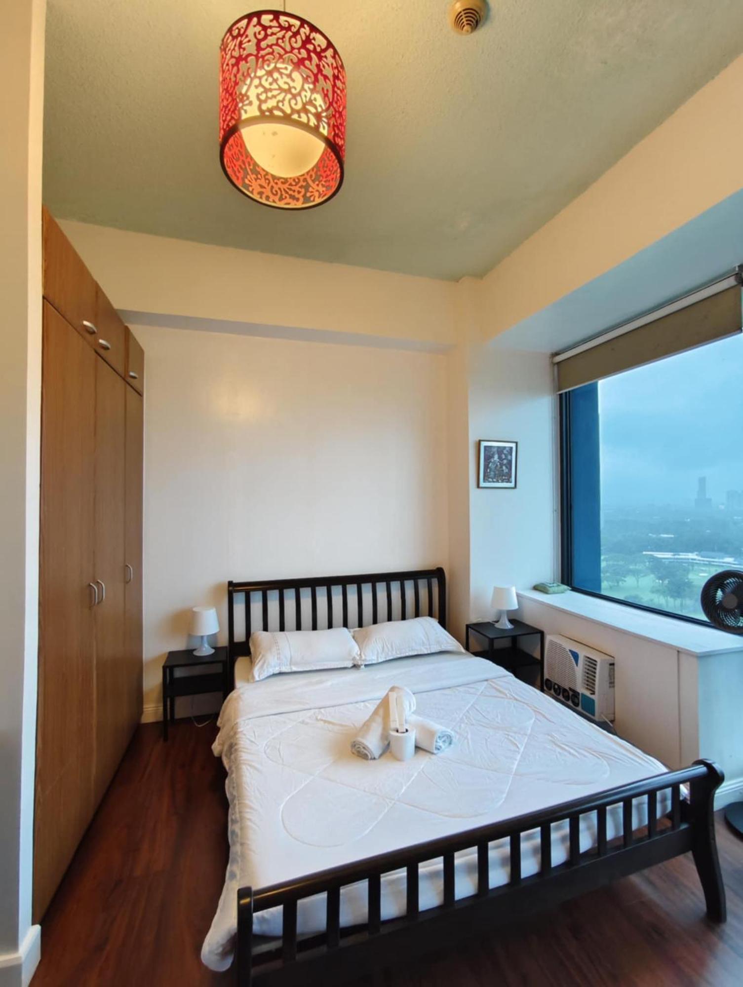 Bellagio One Bedrroom Bgc Burgos Circle By Christine Suites Ph Taguig Ngoại thất bức ảnh