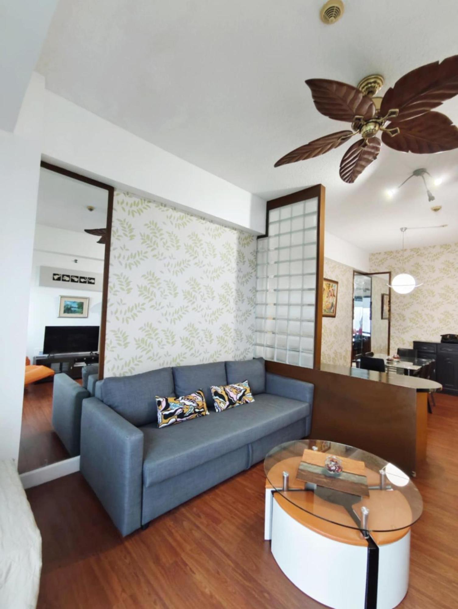 Bellagio One Bedrroom Bgc Burgos Circle By Christine Suites Ph Taguig Ngoại thất bức ảnh