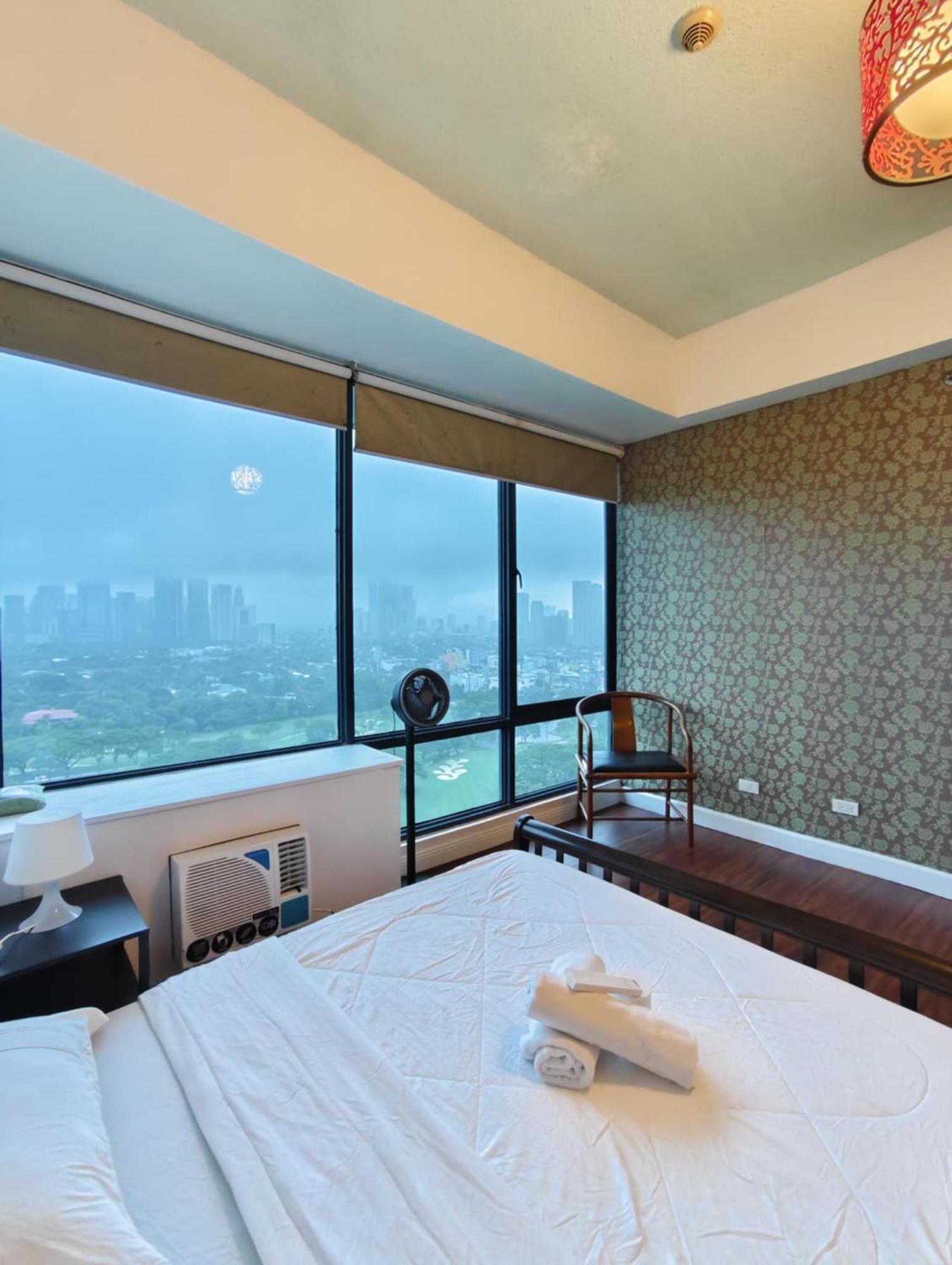 Bellagio One Bedrroom Bgc Burgos Circle By Christine Suites Ph Taguig Ngoại thất bức ảnh